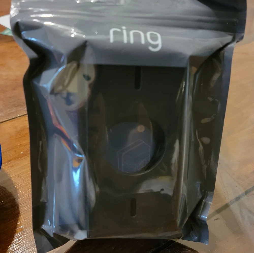 Ring - Picture 2 of 4